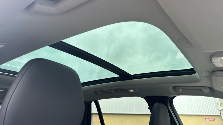 Volvo XC90 2.0 T8 PHEV Plus Dark 5dr AWD Geartronic Estate